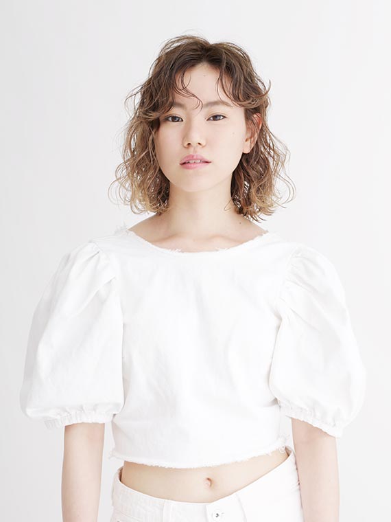 7月7日、叶えたい願いは?<br />
グラデ×ハイライトでみせるミルキーベージュ