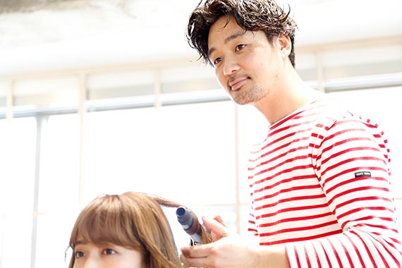 ナチュラルに動く髪をつくる<br />
ベースのつくり方のポイント