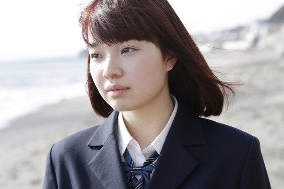 海に日が沈む<br />
夕暮れ色のヘアカラー