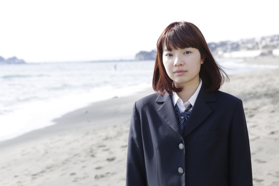 海に日が沈む<br />
夕暮れ色のヘアカラー
