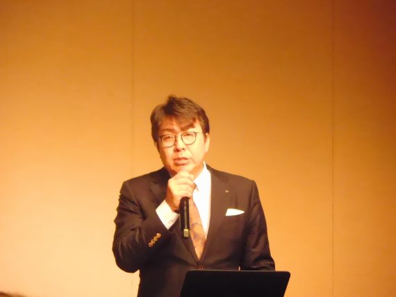 『高価値サロンサービス』戦略で<br />
「0から1」を創り出す<br />